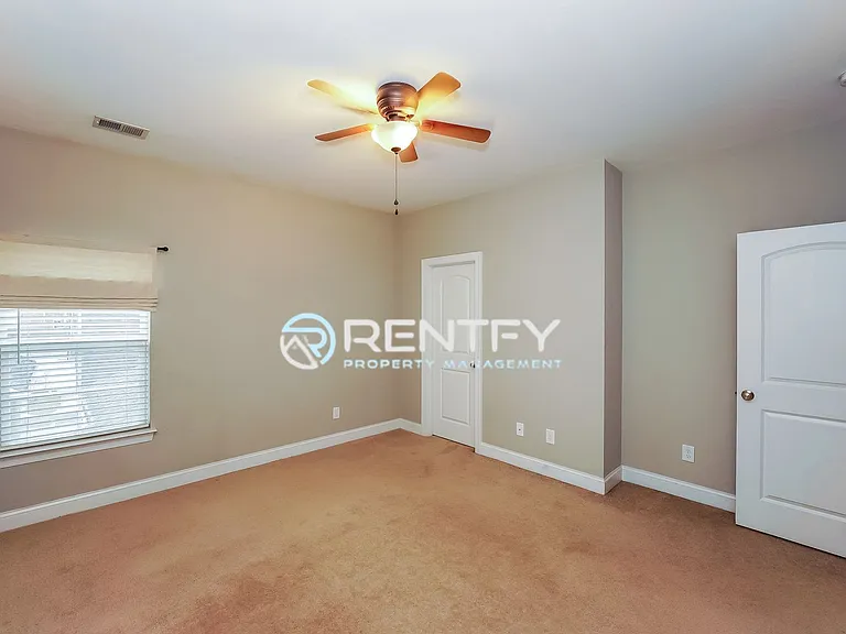 2506 Gallery Dr — Photo 18