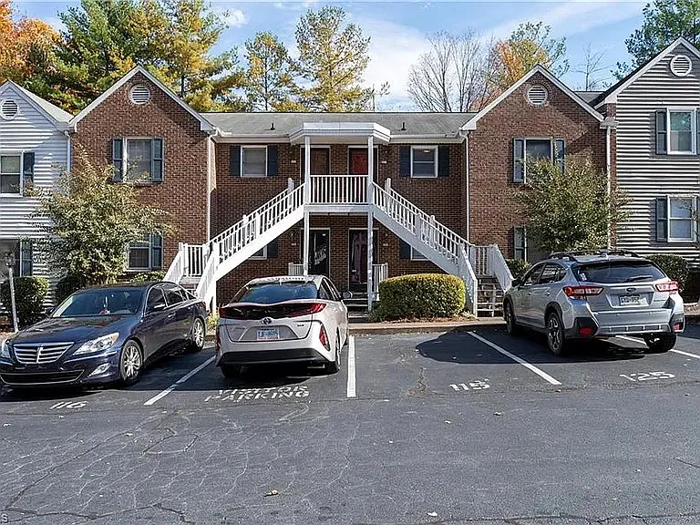 133 Columbine Dr #113