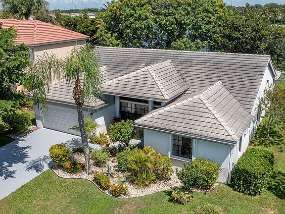 3rd image of 6745 ALDEN RIDGE Drive