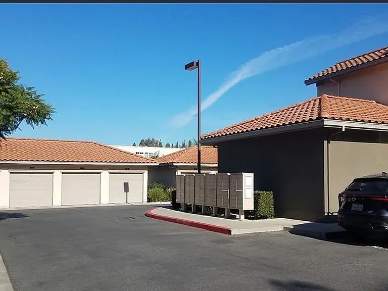 2177 Alum Rock Ave — Photo 16