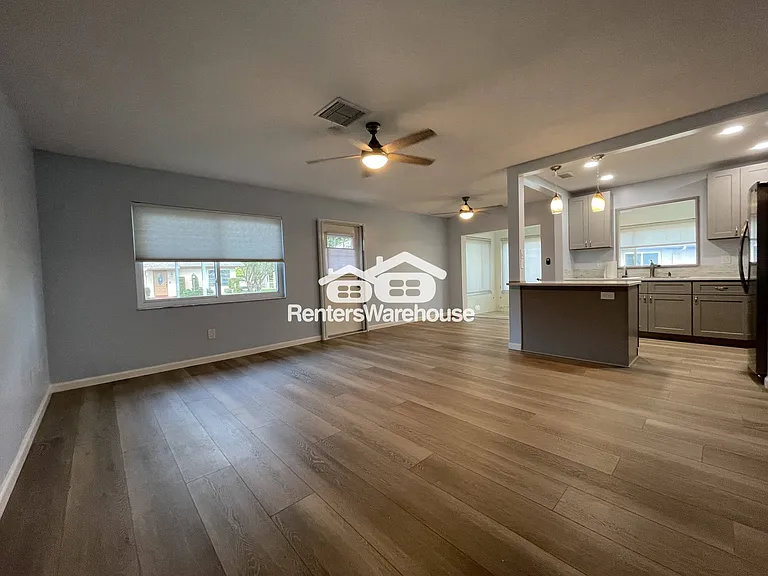 110 Gloucester Blvd #110 — Photo 4