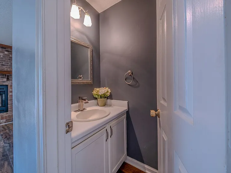 907 Shelby Dr #C — Photo 12