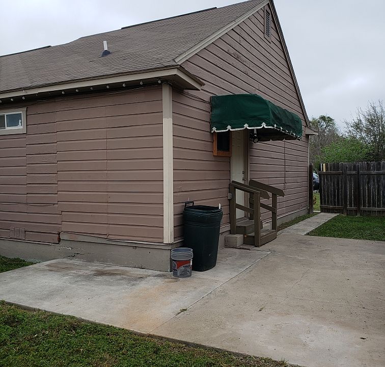 1st image of 1613 Jasmine Ave