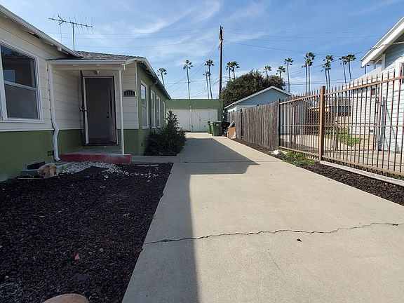 2nd image of 5741 S Harcourt Ave
