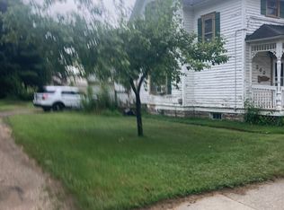 340 E Front St #1/2, Peshtigo, WI 54157