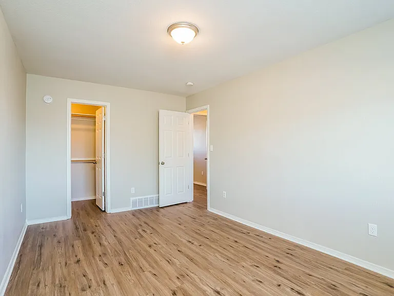 1038 Nolte Dr W — Photo 11