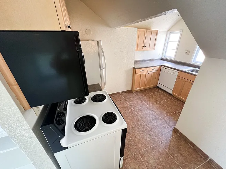133 N M St — Photo 20