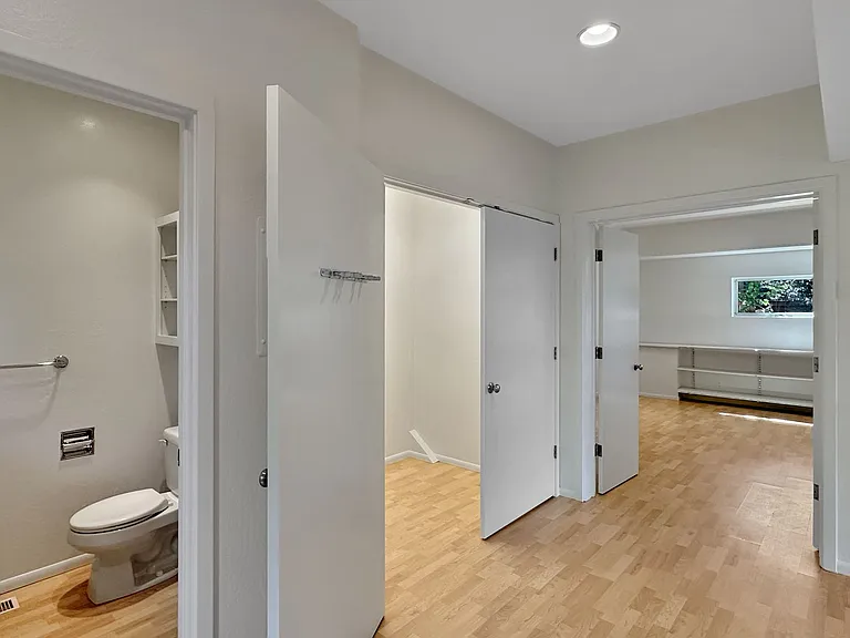 1118 Keith Ave — Photo 22