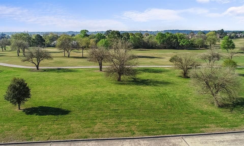 1st image of 111 Club Creek Dr