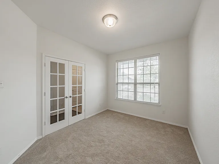 6268 Topsail Dr — Photo 3