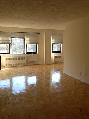 Rented by Roberto Guilbet, LREB | media 16