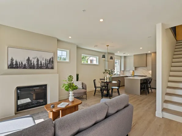 2770 Vantilburg Cres #214, Langford, BC V9B 3K5