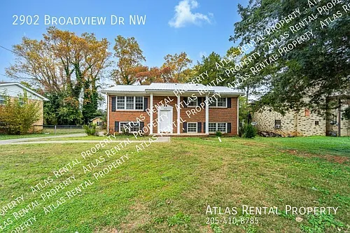 2902 Broadview Dr NW Photo 1