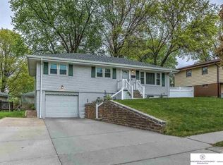 7712 Pasadena Ave, Omaha, NE 68124