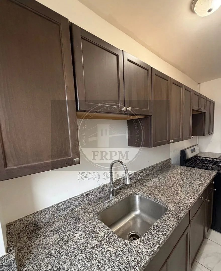 2 bed, 1.0 bath, $1,700 — Photo 2