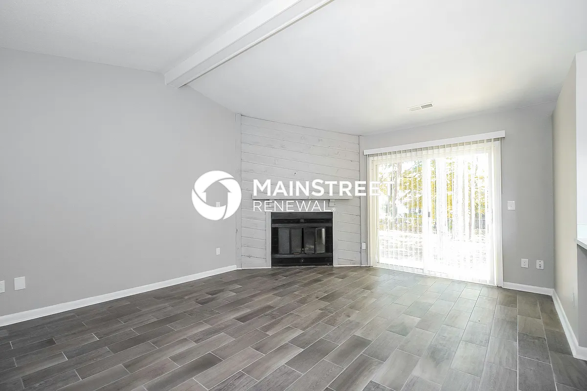 Living Room - 1620 Stoneybrook Dr