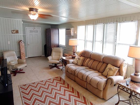 5th image of 128 Robert James Dr