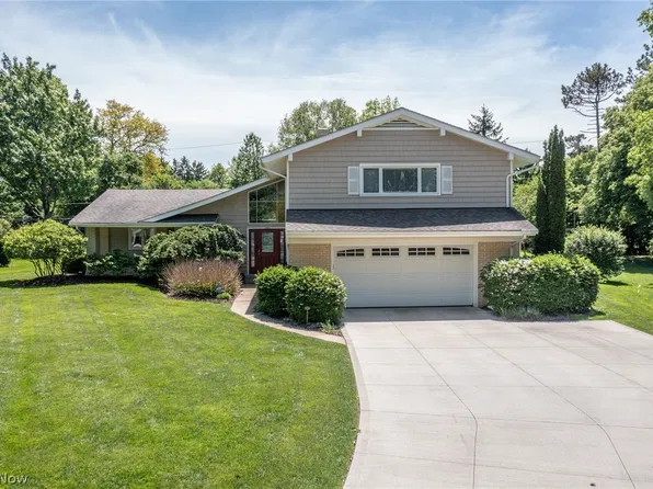 24602 Hawthorne Dr, Beachwood, OH 44122