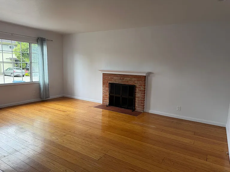 904 Lexington Ave — Photo 5