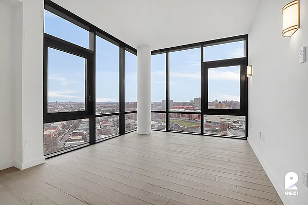 Rented by REZI | media 15