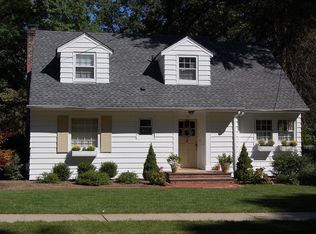 155 Blauvelt Ave, Ho Ho Kus, NJ 07423