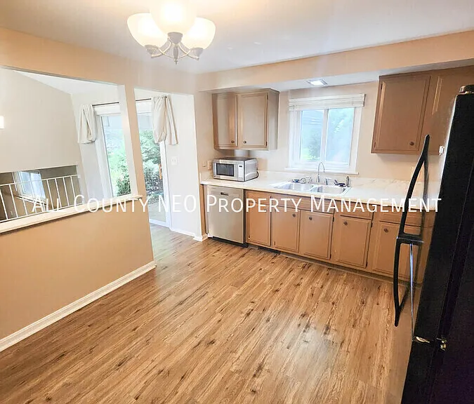 5727 Carolyn Dr — Photo 6