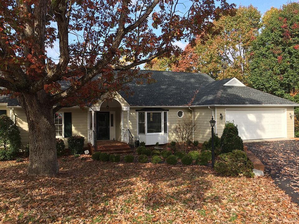 1st image of 206 Windham Ct