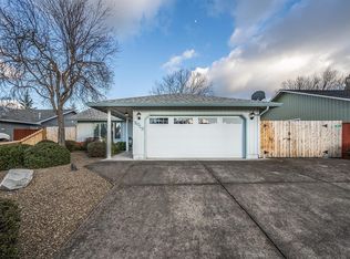 3012 Cheltenham Way, Medford, OR 97504
