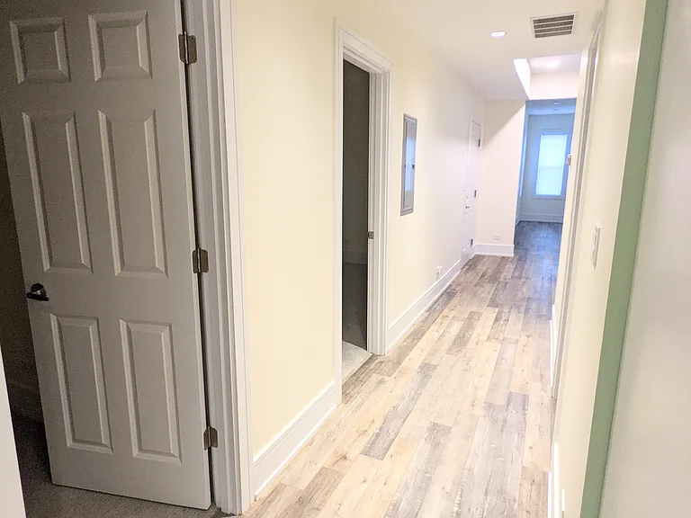 1918 N Ridgeway Ave #2 — Photo 11