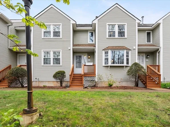 111 Patrick Rd Unit 111, Tewksbury, MA 01876