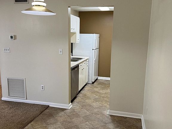 3rd image of 3570 Sable Palm Ln Unit B