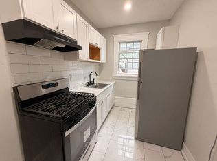 1561 Chapel St #2B, New Haven, CT 06511