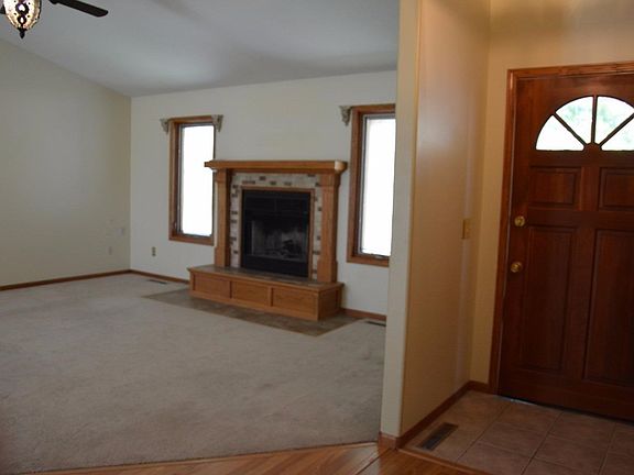 3rd image of 1710 Andover Dr
