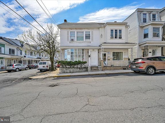 3rd image of 100 W Cherry St