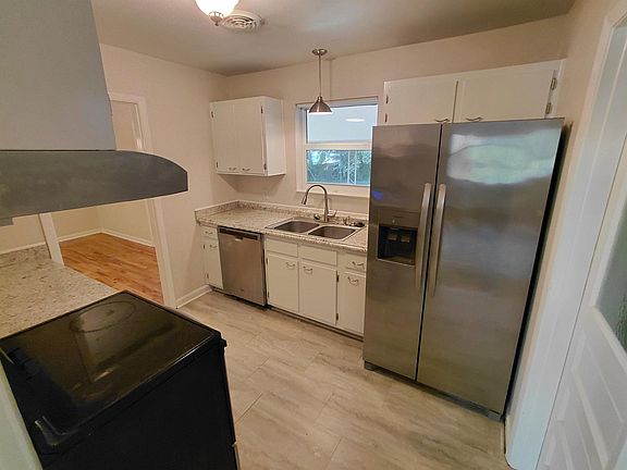 5th image of 2106 Scenic Rd