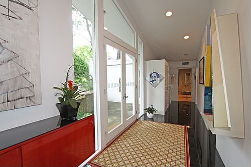 3rd image of 6 Romola Dr