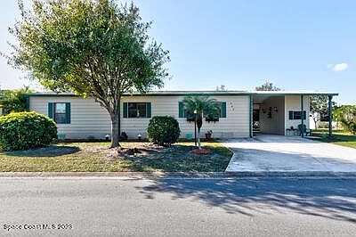 4th image of 327 Macadamia Dr