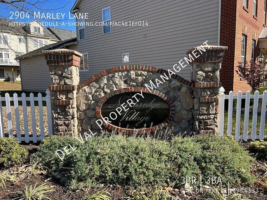 Coming Soon! Beautiful 3-Bedroom Townhome Available December 15th! — Photo 2