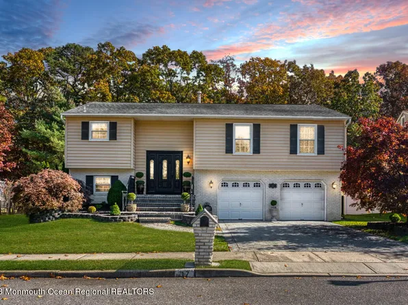 17 Timberline Drive, Howell, NJ 07731