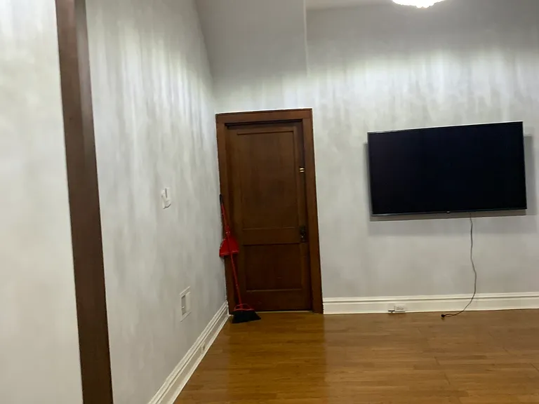 4921 Eichelberger St #4921 — Photo 4