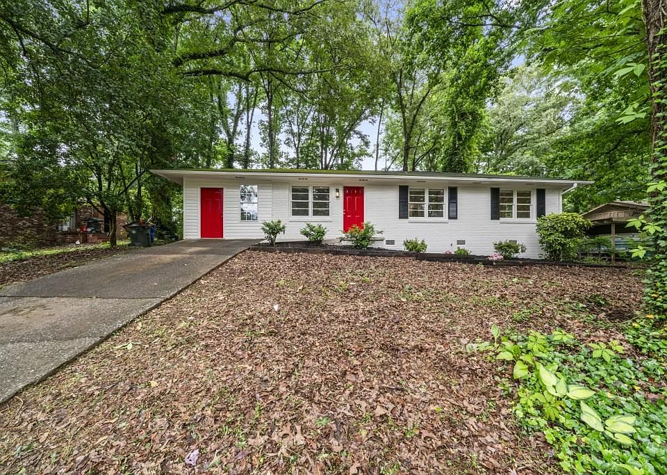 1st image of 2461 Lakewood Dr NW