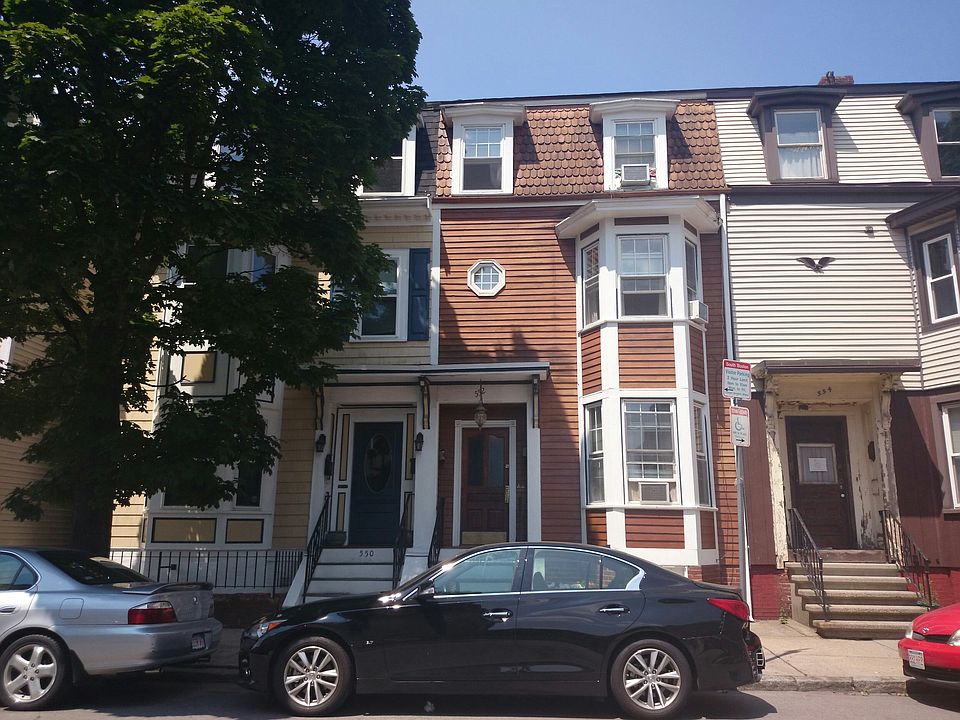 2nd image of 552 E 8th St