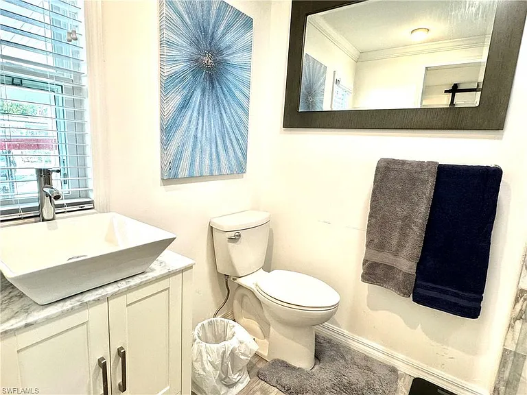 4700 Leilani Ln — Photo 25