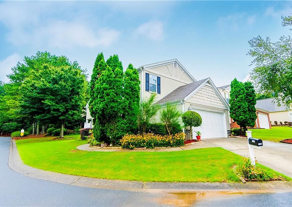 1st image of 3740 Maple Valley Dr