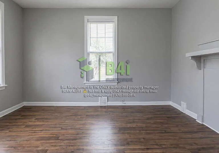 560 Radcliff Ave — Photo 6