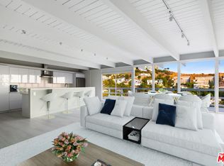 1556 Viewsite Dr, Los Angeles, CA 90069