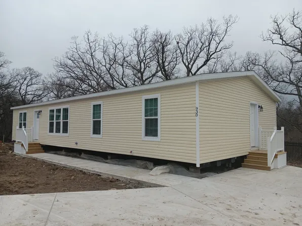 930 Ruby May, Crystal Lake, IL 60014