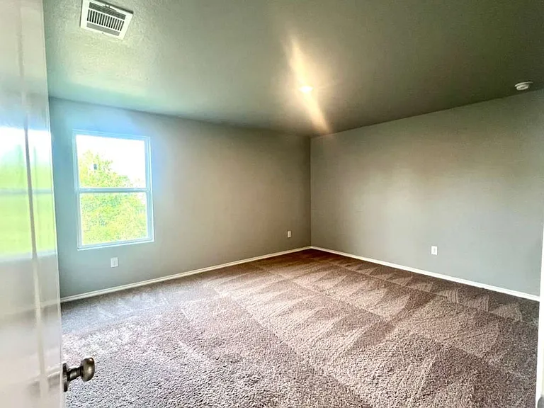 10239 Robbins Crk — Photo 12