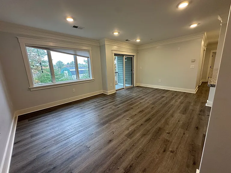 13-18 Hennery Way — Photo 32