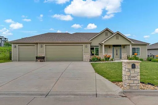 3327 Merced Dr — Photo 1